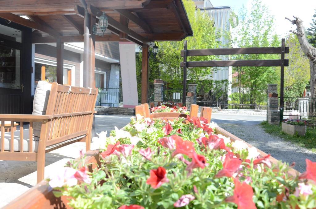 Hotel Rosa Serenella Bardonecchia Bagian luar foto